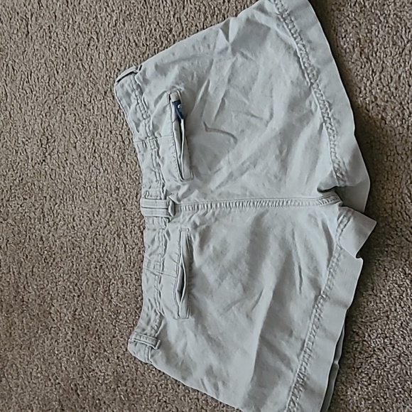 The North Face Women's Khaki Shorts, Size 8 - Picture 7 of 9